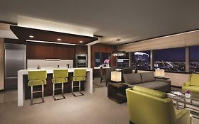 Mandalay Bay Resort And Casino By Suiteness